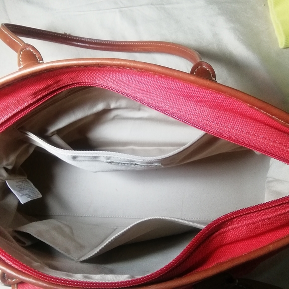Eddie Bauer red canvas with brown leather bag - Picture 11 of 11